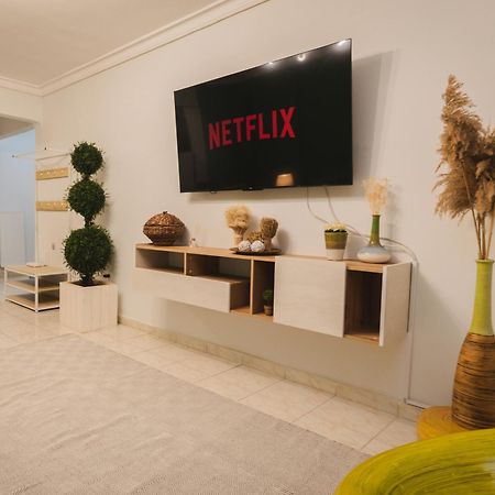 Stylish Apt W Jacuzzi, 5 Min To White Tower Солун Екстериор снимка