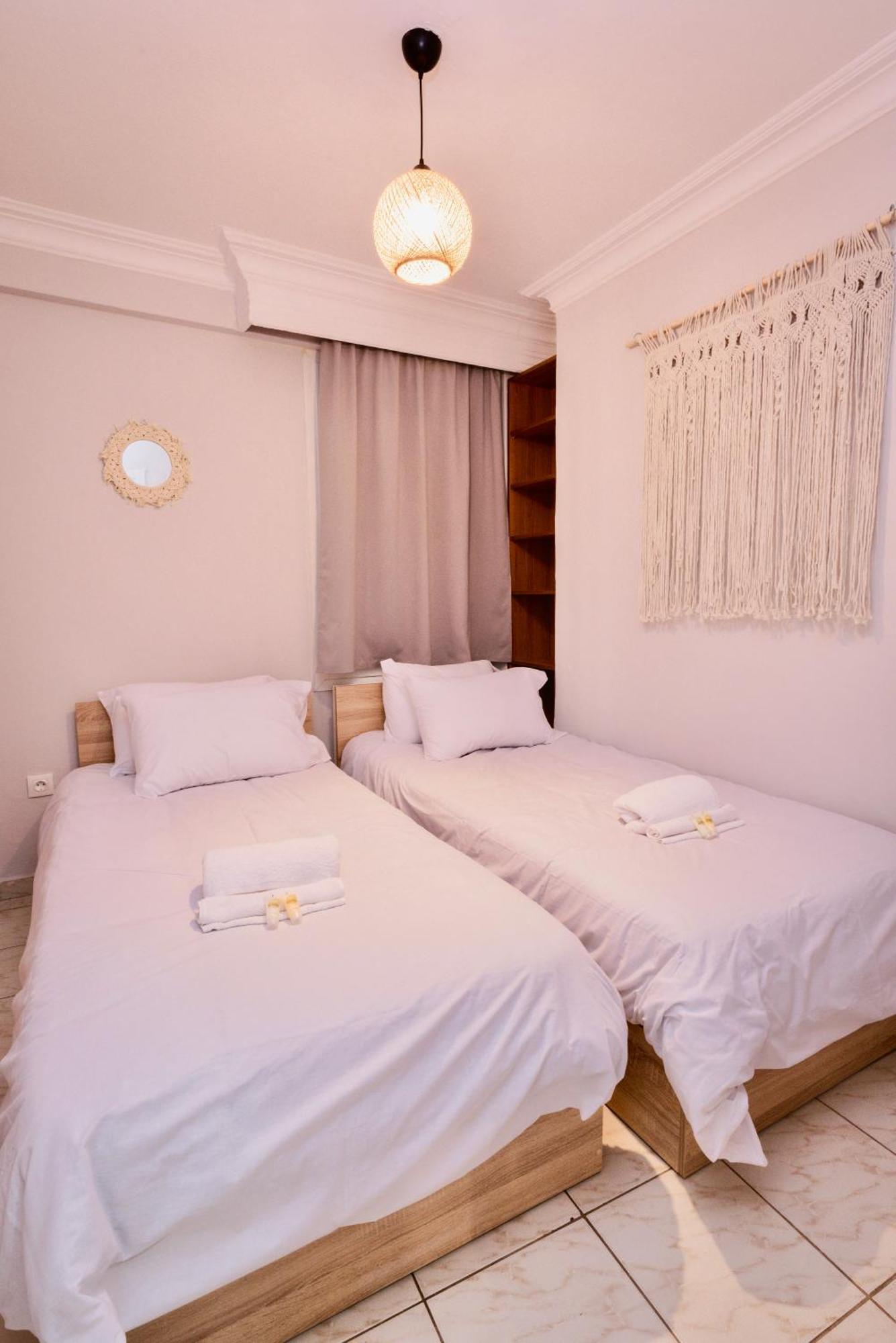 Stylish Apt W Jacuzzi, 5 Min To White Tower Солун Екстериор снимка