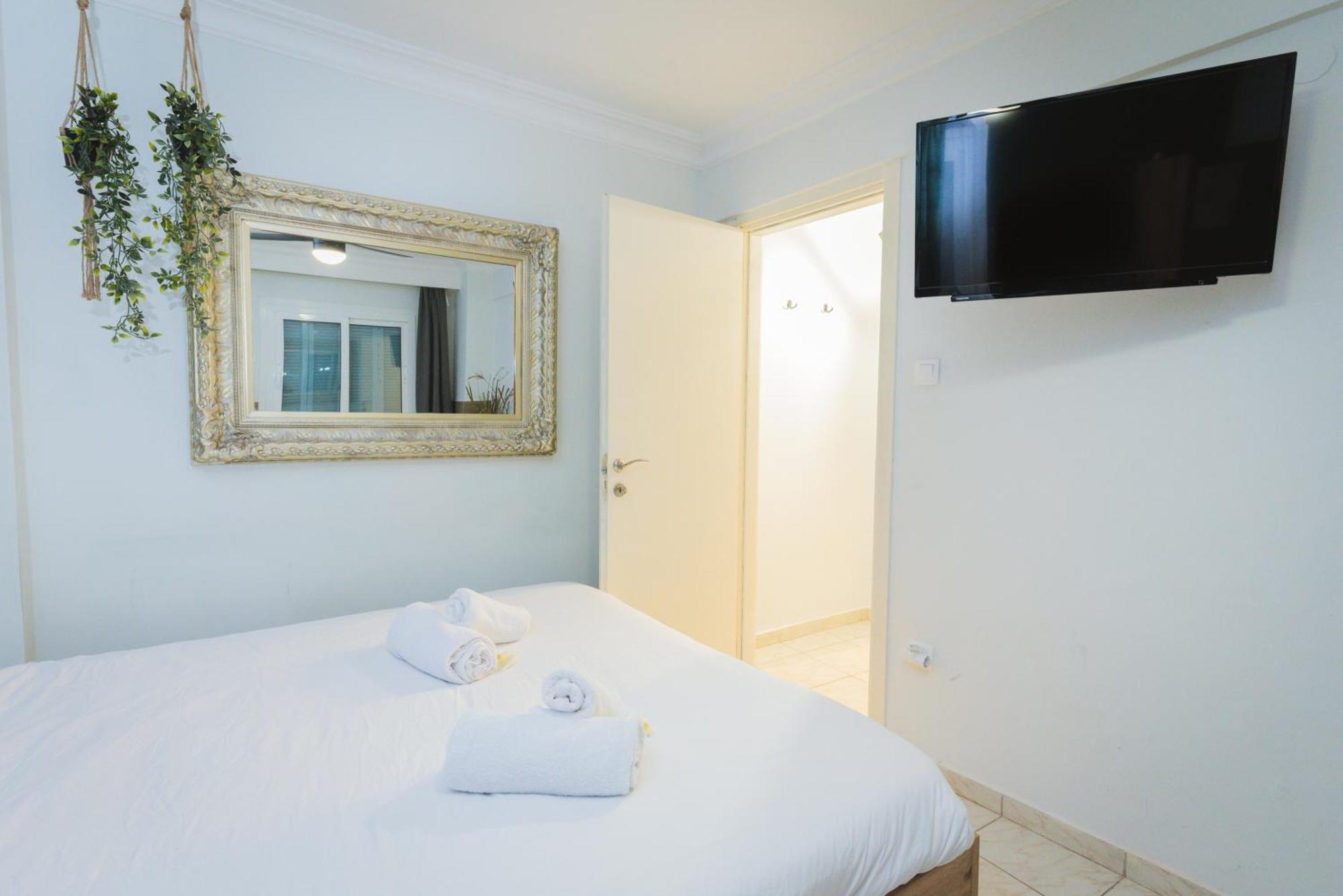 Stylish Apt W Jacuzzi, 5 Min To White Tower Солун Екстериор снимка